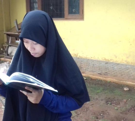 Tips Menjaga Hafalan Qur'an dari Ummu, Santri Kader Tahfidz